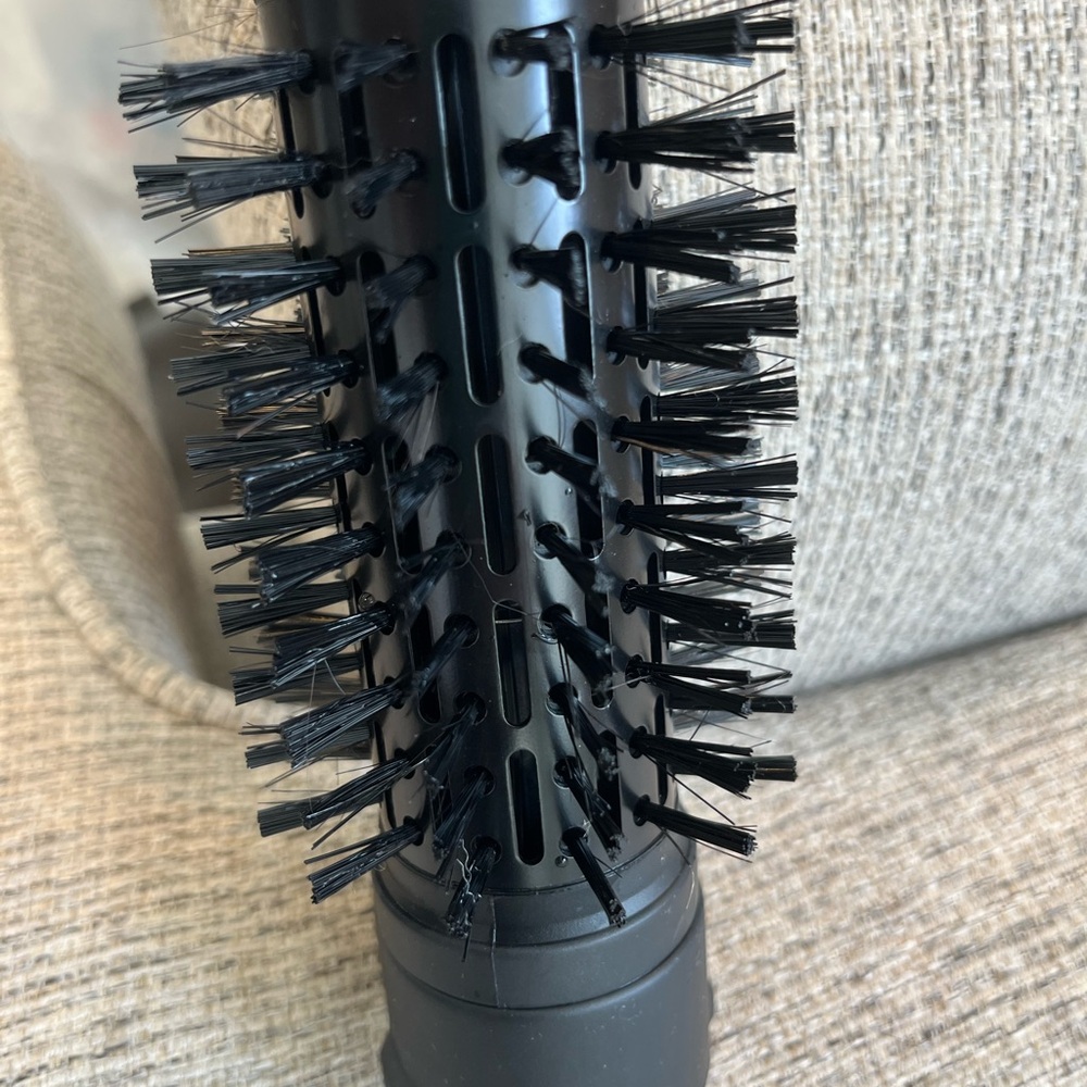 CONAIR INFINITI PRO CURLING BRUSH - Picture 7 of 8